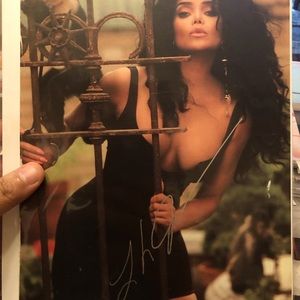 Latoya Jackson signed with COA 🖊